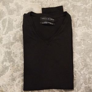 Slim fit long sleeve V neck